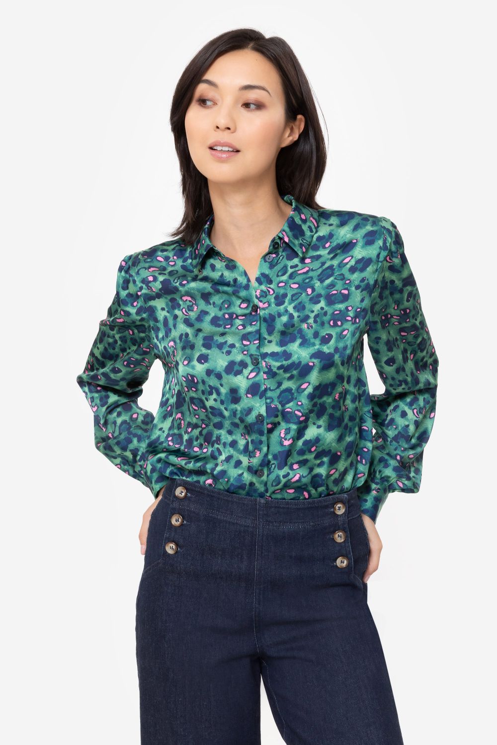 Blouse vert foncé à l'aspect satiné et imprimé