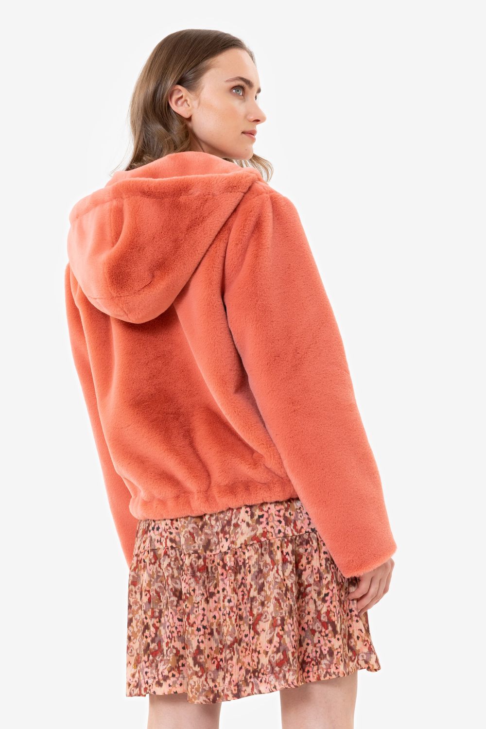 Manteau femme court rose en teddy doux