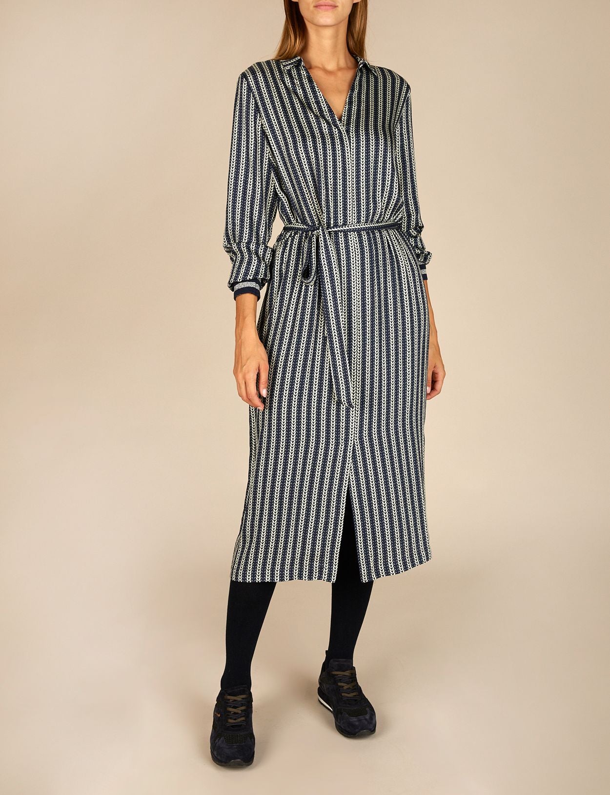 Femme Robe En Viscose Avec Ceinture En Bleu